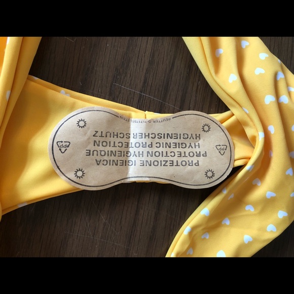 Yellow polka dot bikini - Picture 3 of 4